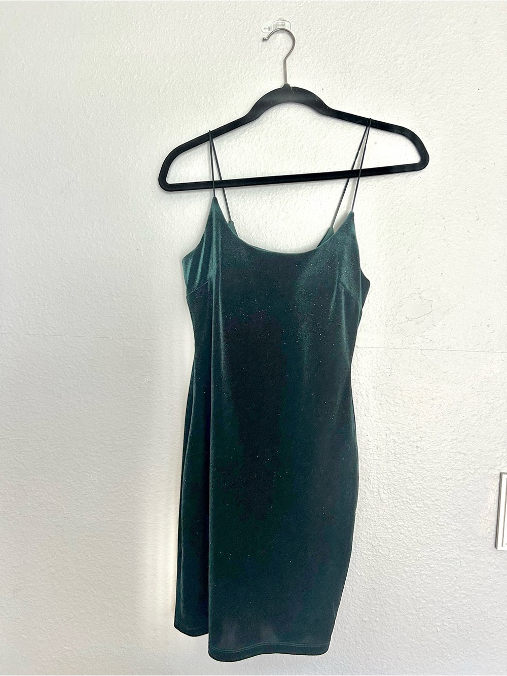 SEQUIN HEARTS Dark Green Sparkle Velvet Bodycon Mini Dress Size: 1